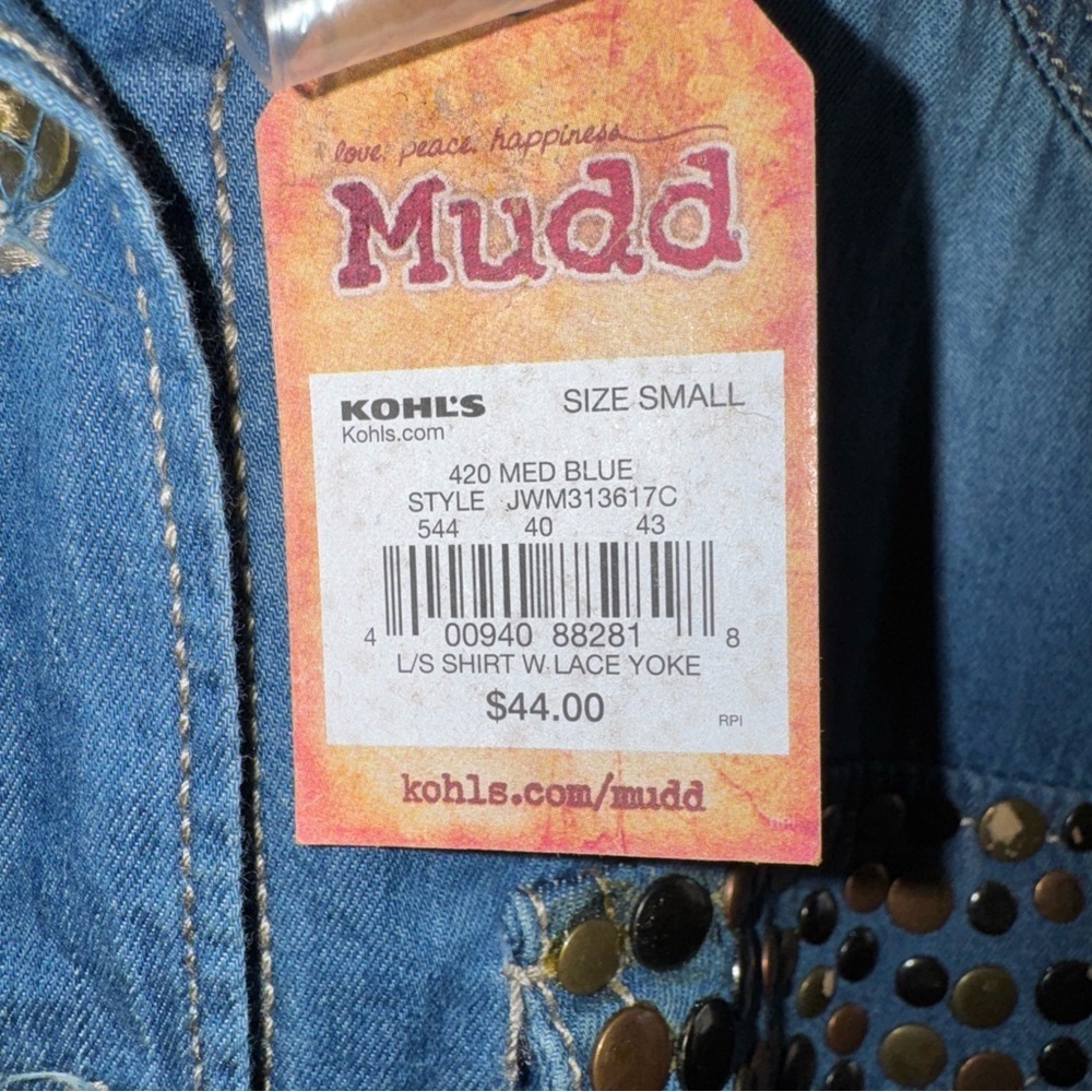 NWT Mudd Women's Denim Top Size S Light Wash Long Sleeve Button-Up Studded - Picture 8 of 11